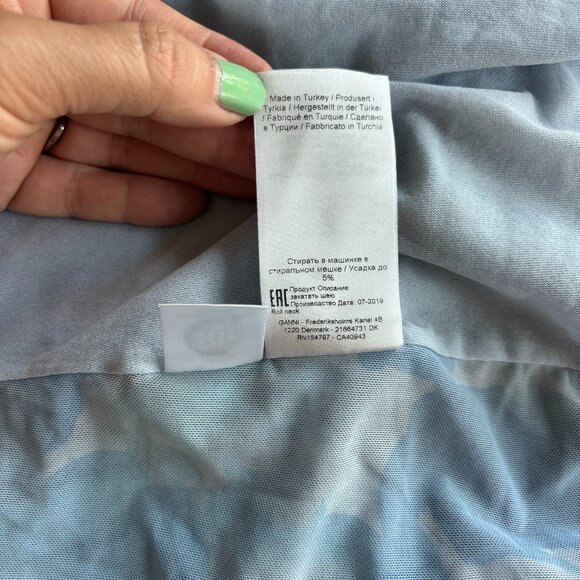 GANNI | Blue Watercolor Printed Mesh Long Sleeve Turtleneck Top Size US6, DK36 - Picture 6 of 6